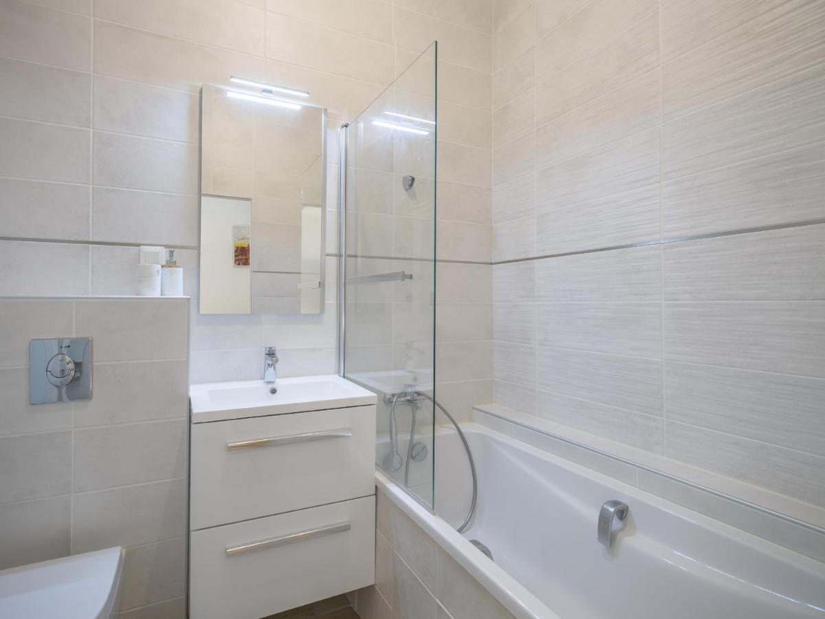 Apartamento Loft Courtalon - Haut Standing - Patio - Parking Prives Troyes Exterior foto