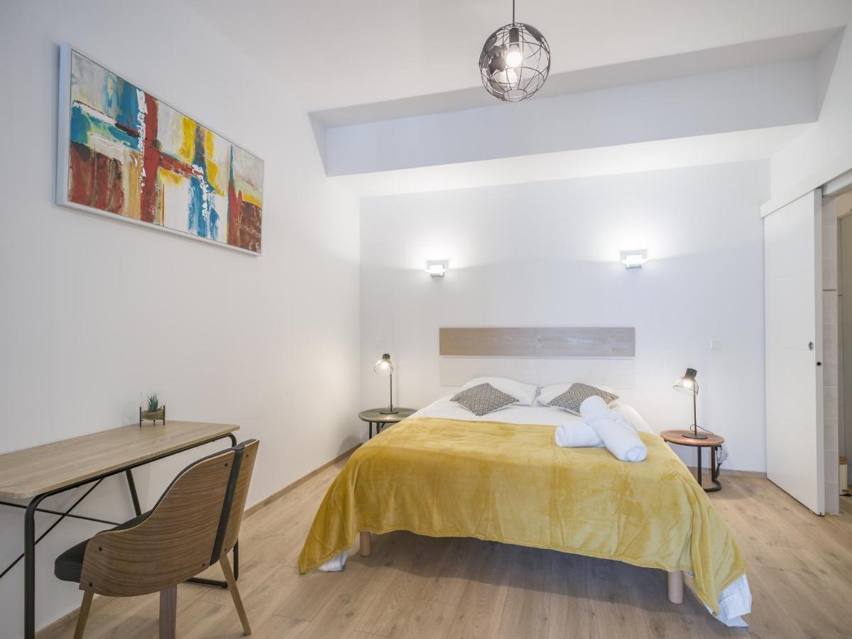 Apartamento Loft Courtalon - Haut Standing - Patio - Parking Prives Troyes Exterior foto