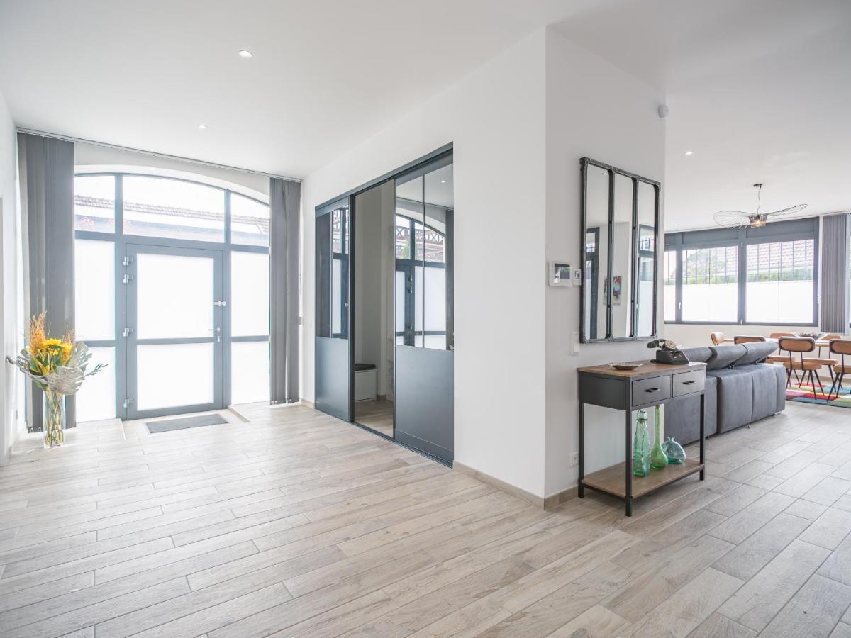 Apartamento Loft Courtalon - Haut Standing - Patio - Parking Prives Troyes Exterior foto